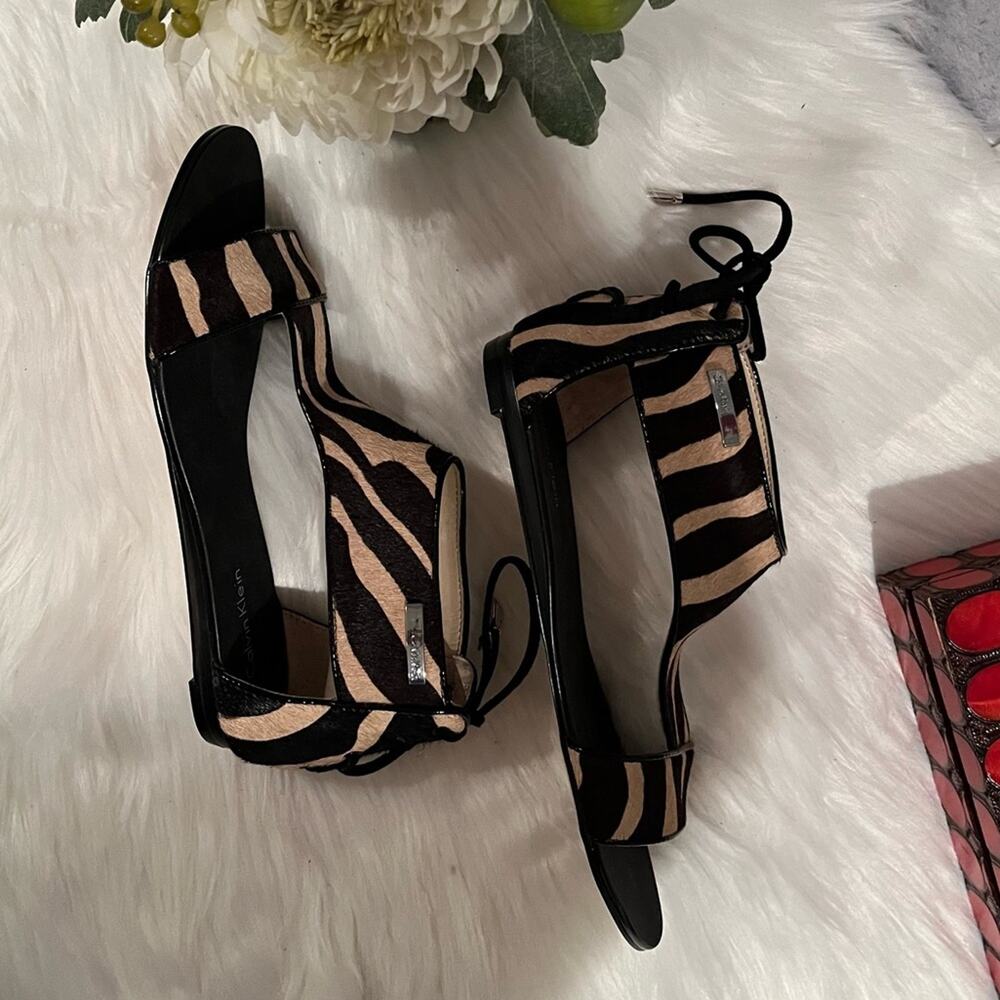 NEW Calvin Klein Searra Haircalf Leather Corset Tie Flat Sandals Size 5 NWOB - Picture 11 of 14